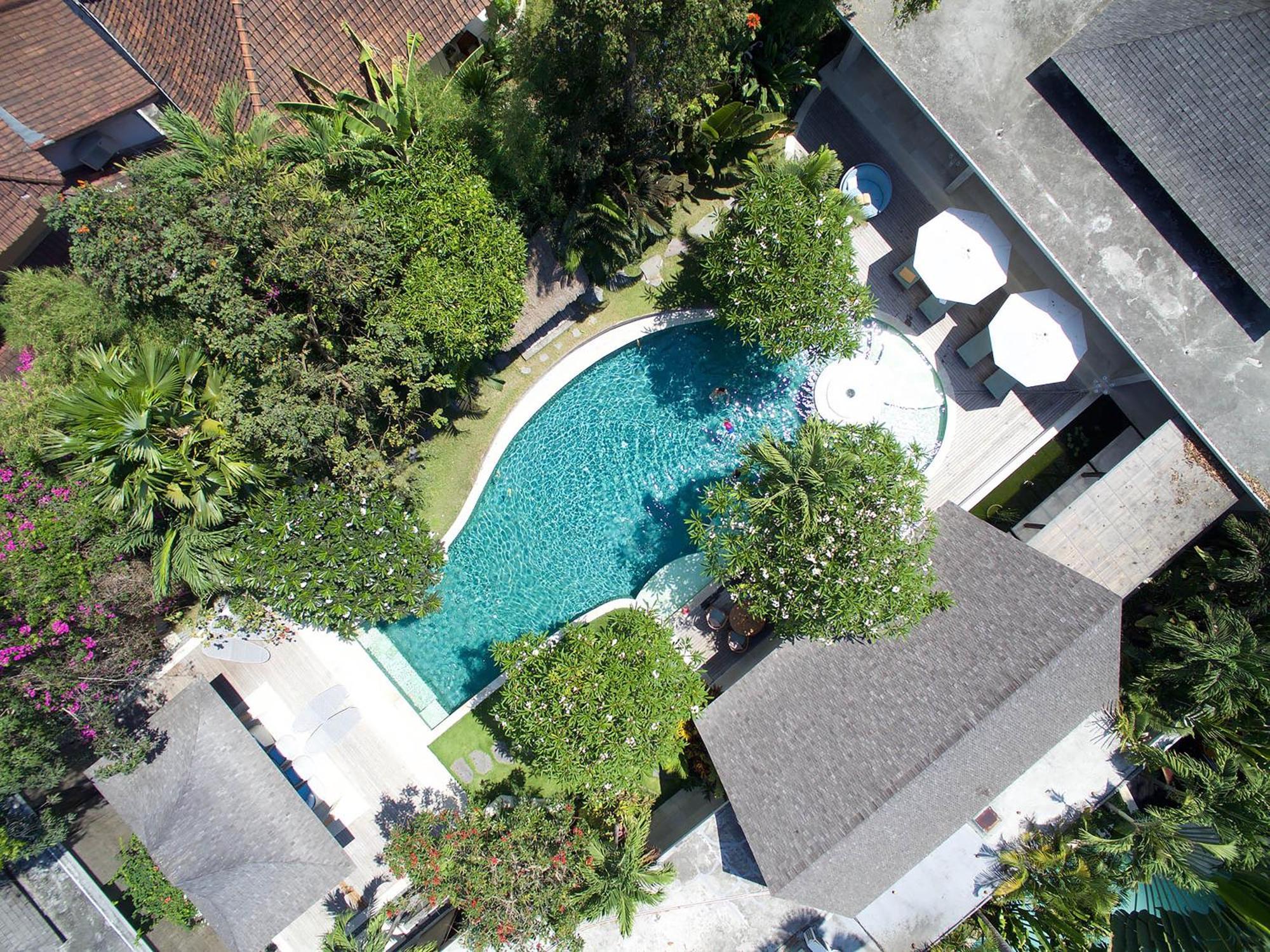 Lataliana Seminyak Villa ภายนอก รูปภาพ