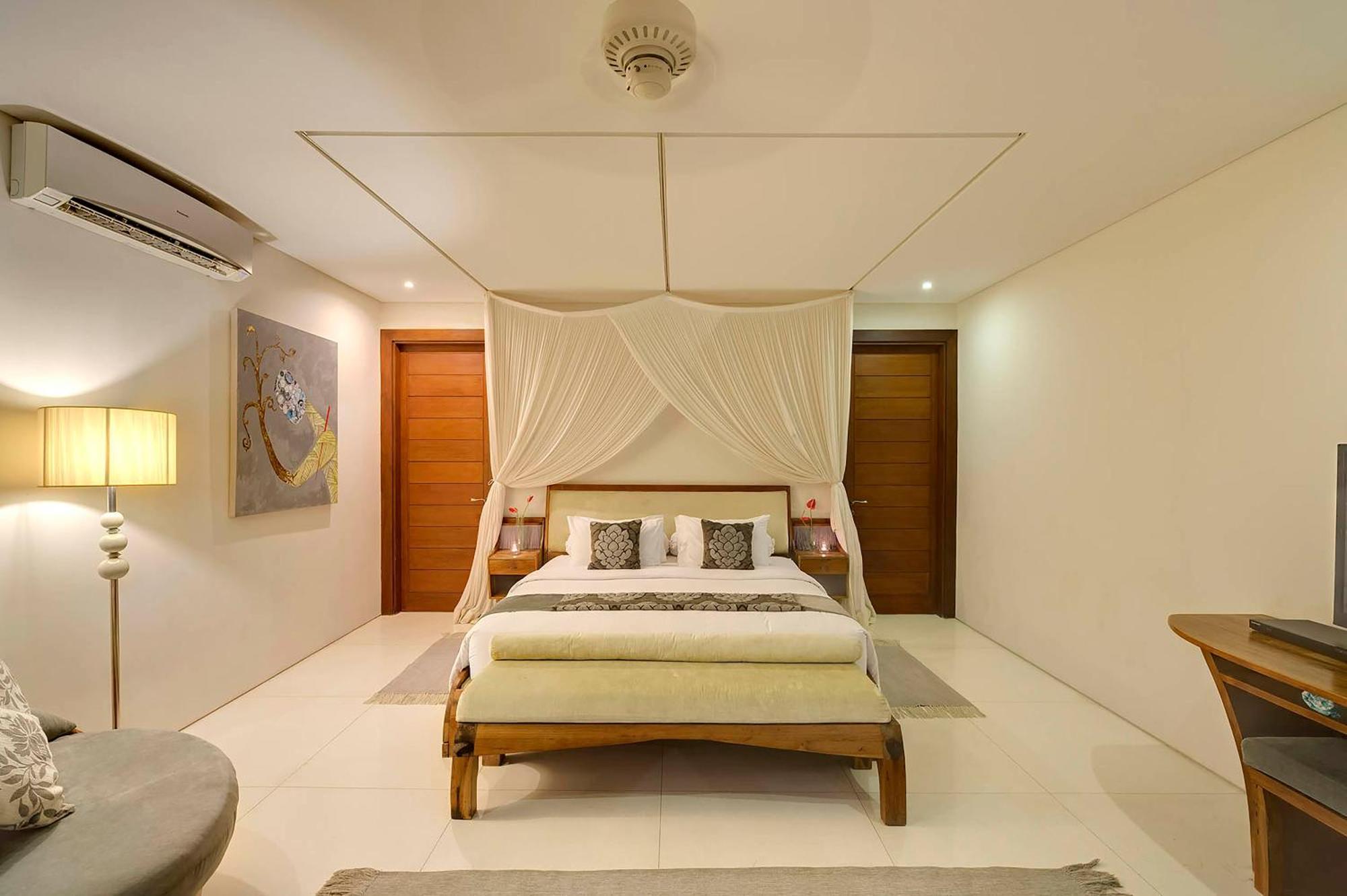 Lataliana Seminyak Villa ภายนอก รูปภาพ