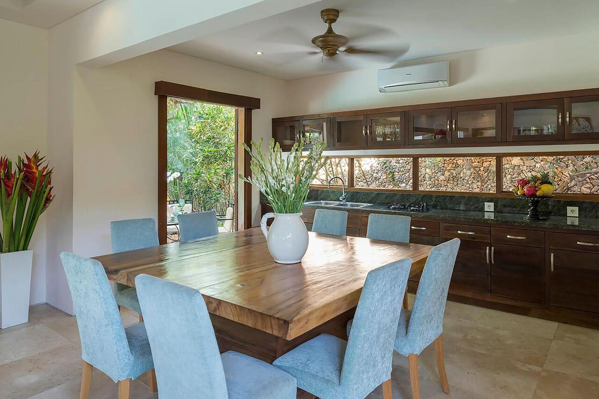 Lataliana Seminyak Villa ภายนอก รูปภาพ