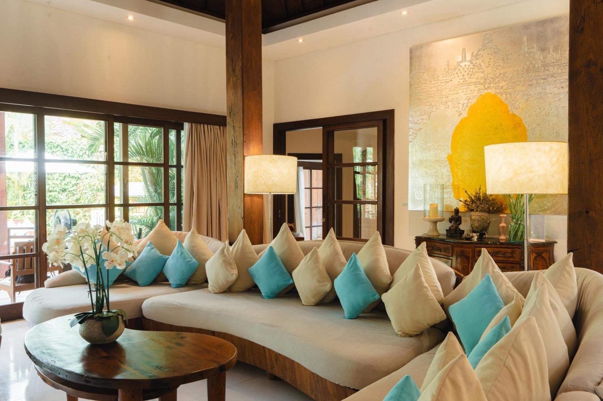 Lataliana Seminyak Villa ภายนอก รูปภาพ